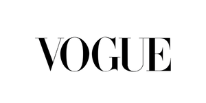 Das Bild zeigt das Wort "VOGUE" in schwarzen, klassischen Großbuchstaben mit feinen Linien auf transparentem Hintergrund.